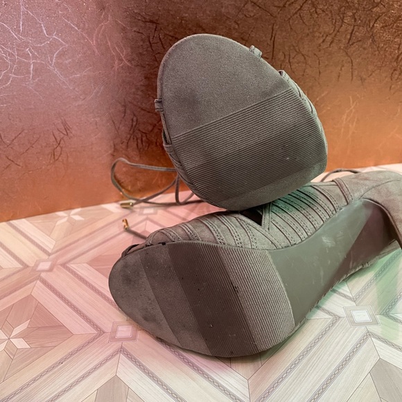 JUSTFAB strapped suede sandals - Picture 4 of 5